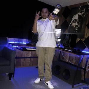 Meet your Posher, Rogelio